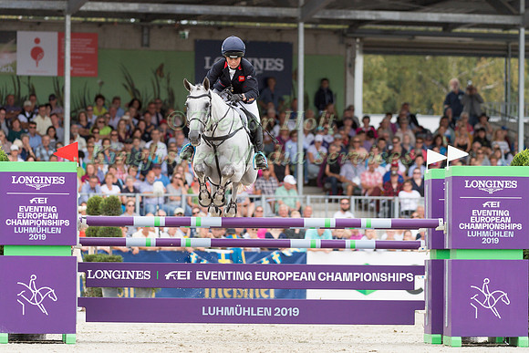 Kitty King (GBR) and Vendredi Biats