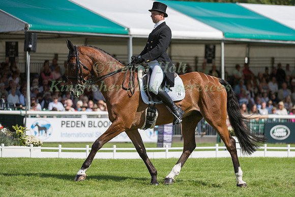 Harry Dzenis (GBR) and Dromgurrihy Blue
