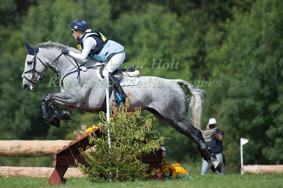 Yasmin Ingham (GBR) riding Fernhill Urco