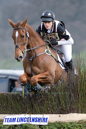 ANNABEL STRAWSON RIDING CHEQUILA