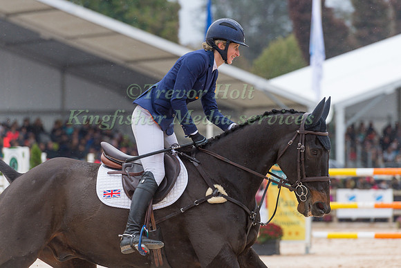 SIAN COLEMAN (GBR) AND KILROE HERO