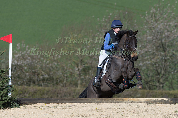 VERITY BECKER RIDING CORNDU SAVISTANOS