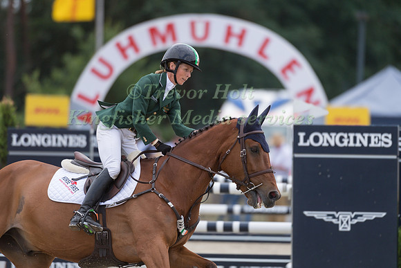 SARAH ENNIS (IRL) AND WOODCOURT GARRISON