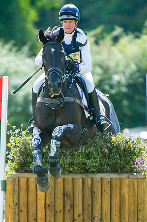 Nicola Wilson and Opposition Buzz