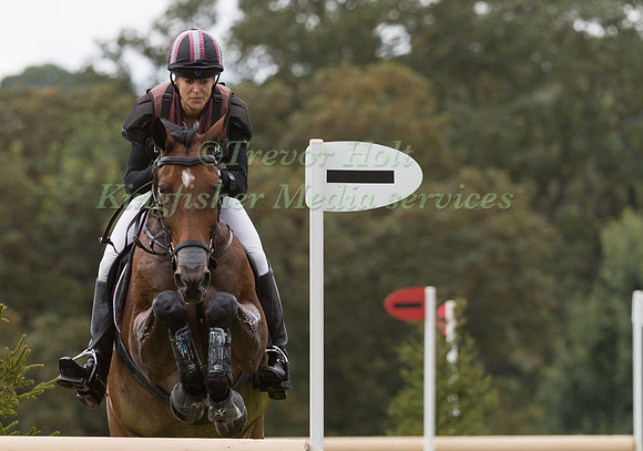 SARAH BULLIMORE (GBR) AND REVE DU ROUET