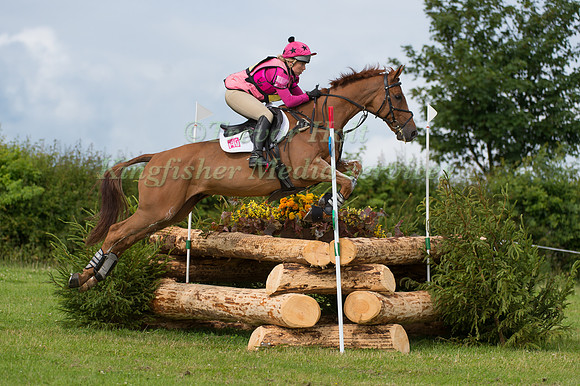 Emma Hyslop-Webb (GBR) riding Pennlands Lord Matcho