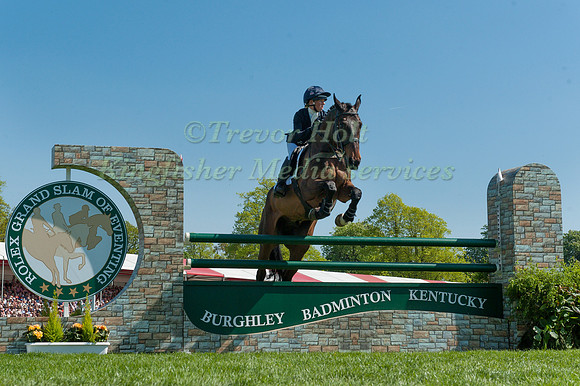 ROSALIND CANTER  (GBR) RIDING  ALLSTAR B