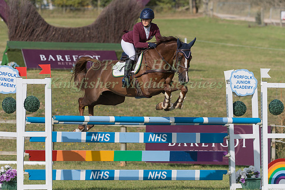 YASMIN INGHAM AND BANZAI DU LOIR