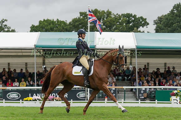 IBBY MACPHERSON (GBR) RIDING BALLINGOWAN DIAMOND