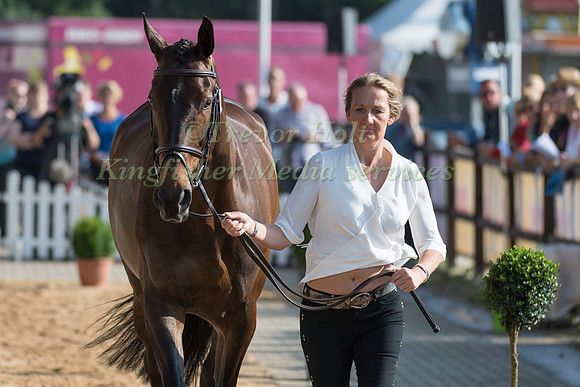JULIE TEW (GBR) AND SIMPLY SOX