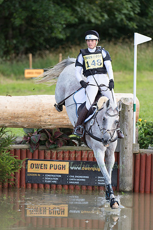 Josephine   Schnaufer (GER) riding Sambucca 10