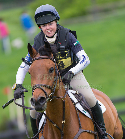 Rebecca Woolley (GBR) riding Zeno Das Gluck