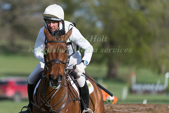 HAYDEN HANKEY  RIDING  HEADS UP
