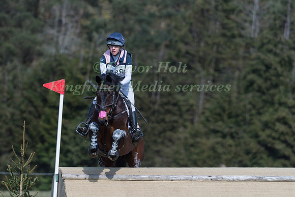 FELICITY COLLINS RIDING RSH CONTEND OR