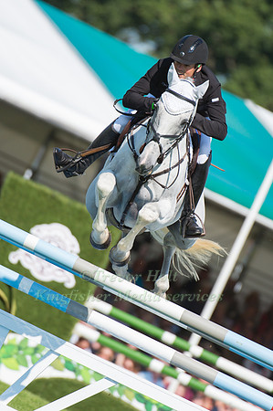Jonathan Paget (NZL) and  Shady Grey