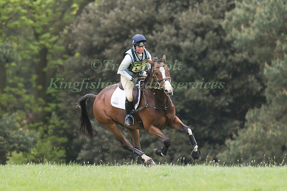 Kitty King (GBR) riding Virage Des Falaises