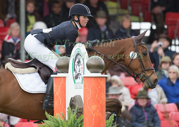 Hannah Bate (GBR) riding Finbury Hill