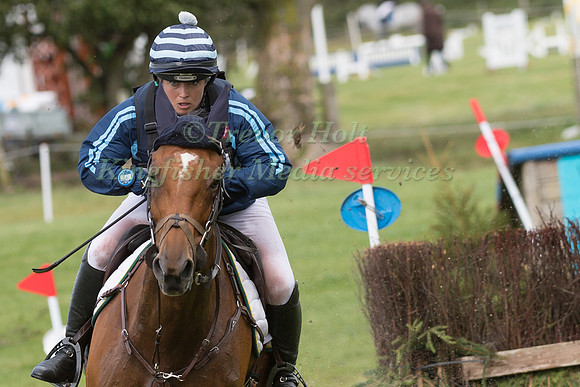 SARA BOWE RIDING  ERBENTICO VB