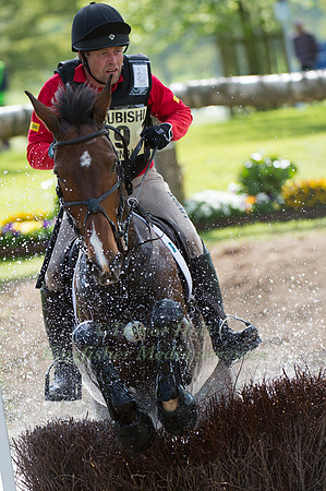 Andrew Heffernan (NED) riding Boleybawn Ace
