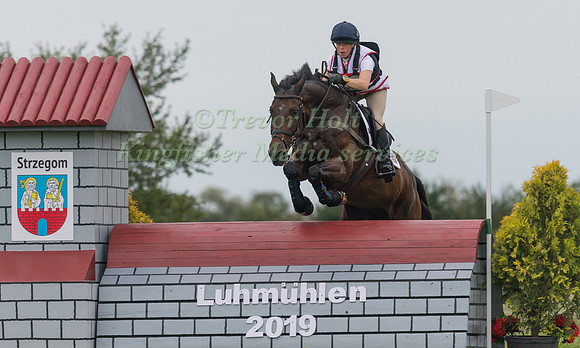 ROSALIND CANTER (GBR) AND ALLSTAR B