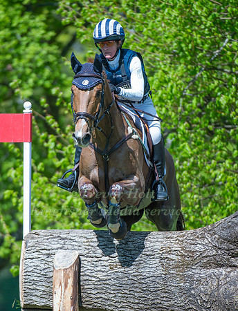 Caroline Powell (NZL) riding Onwards and Upwards
