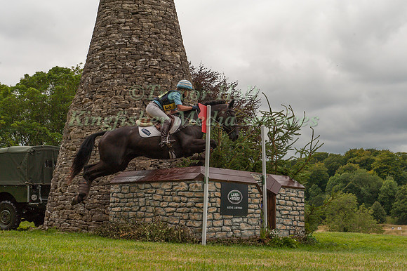 Jonelle  Price (NZL) riding Classic Moet
