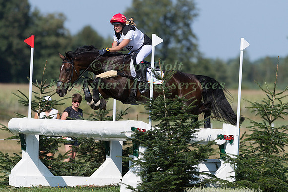 Lara de Liederkerke-Meier (BEL) and Alpaga D'Arville