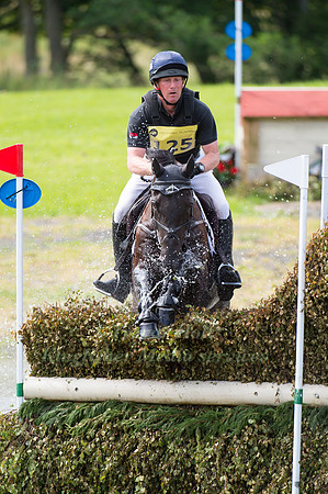 Oliver Townend (GBR) riding Cillnabradden Evo