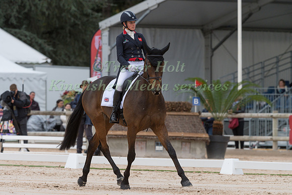 ISABELLE ( IZZY) TAYLOR (GBR) AND CALL ME MAGGIE MAY