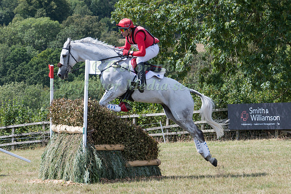 PAUL TAPNER (AUS) AND BONZA KING OF ROUGES