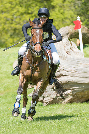 Elizabeth Power (IRL) riding September Bliss