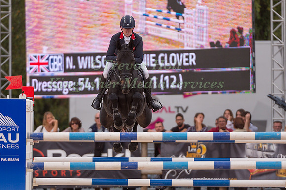 Nicola Wilson (GBR) riding Annie Clover