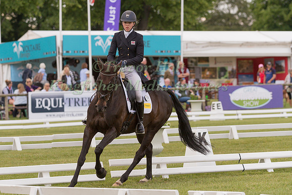 FELICITY COLLINS (GBR) AND JUST AMAZING III