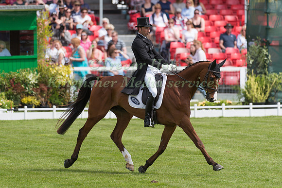 Tim Price of New Zealand riding Ringwood Sky Boy