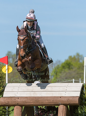 SHANNON BIBBY RIDING  MULBERRYFIELD PHANTOM