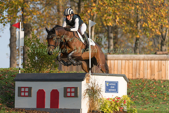 CAROLINE POWELL (NZL) AND FLIPPER K