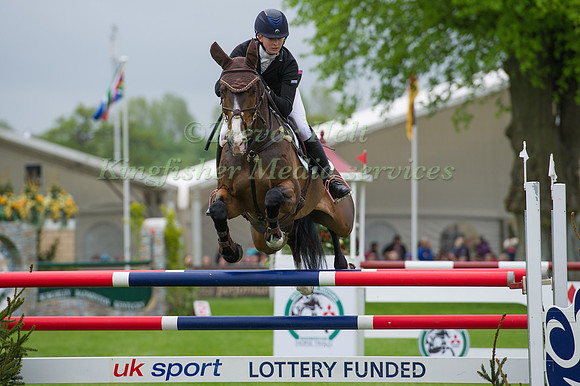 Georgie Spence (GBR) riding Wii Limbo