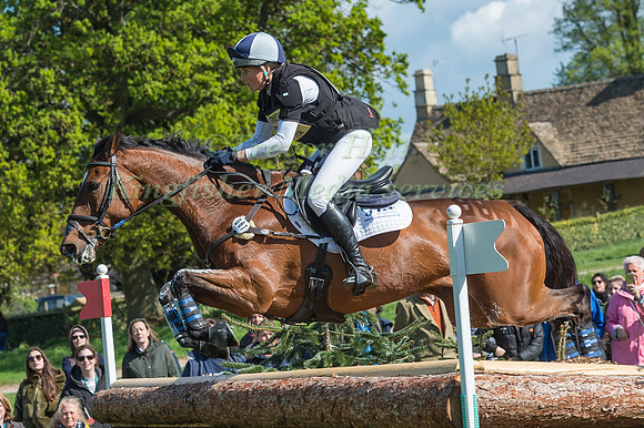 Ellen Cameron (GBR) and  Hanleen Crown Jewels