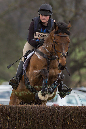 CHARLOTTE DENNIS (GBR) RIDING  DHI HOT CHIP