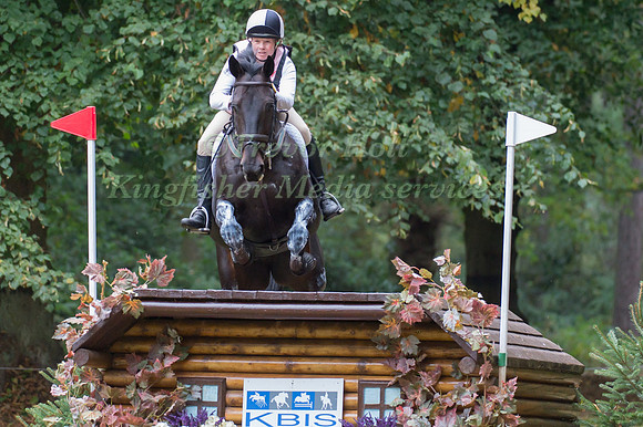 Jo May of Great Britain riding  ALINDOS