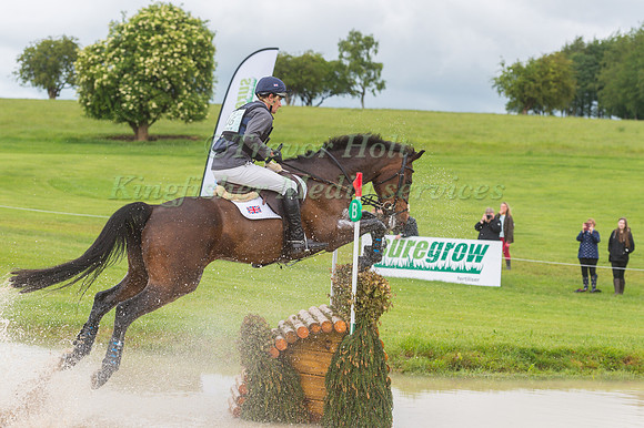 JACK PINKNEY (GBR) AND RAPHAEL IV