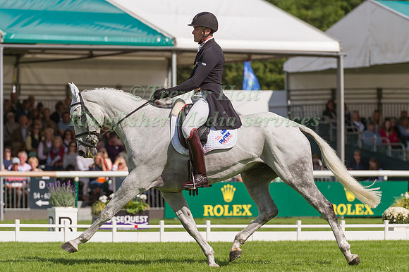 Paul  Tapner (AUS) and Bonza King Of Rouges