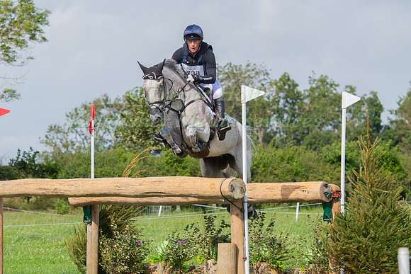 OLIVER TOWNEND RIDING  BALLAGHMOR CLASS