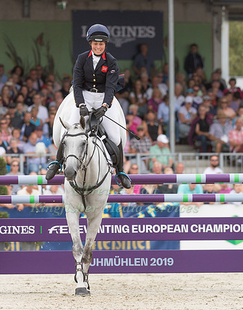 Kitty King (GBR) and Vendredi Biats
