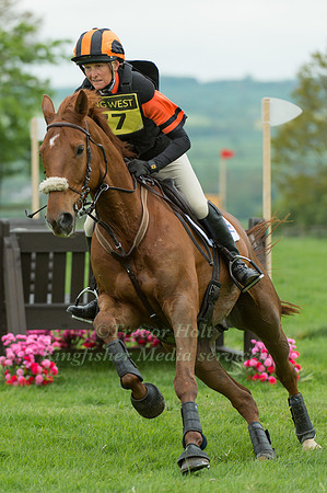 Melanie Wilder (GBR) riding Trefeinon Gigolo