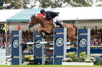 Andrew  Nicholson (NZL) and Nereo