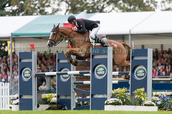 Andrew  Nicholson (NZL) and Nereo