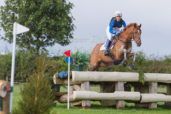 GEMMA GURVIDI RIDING  BILLY ORINOCO