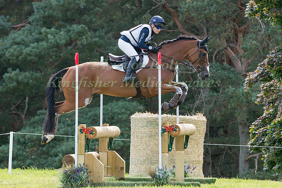 LAURA COLLETT (GBR) AND SIR PAPILLON