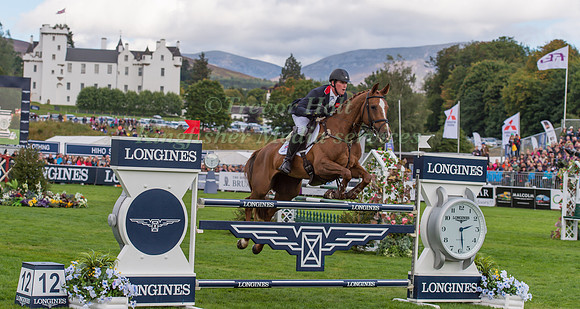 Oliver Townend of Great Britain riding Fenyas Elegance